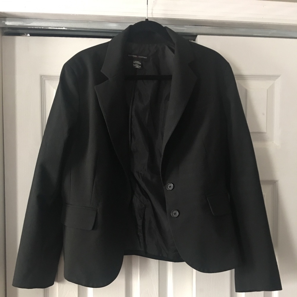 New  and Company black blazer